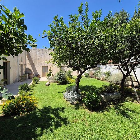 Casa Frea Dimora Storica Panzió Martano Kültér fotó